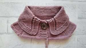 Отложной воротник сверху вниз.