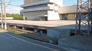 Тольятти - вокзал. Ни единого пассажира! И всего один поезд!