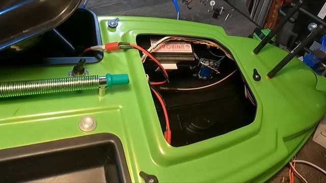 Установка автопилота UNIBOAT на camarad speed v4. Тест груз/без. Круиз! Как улучшить управляемость смотреть онлайн