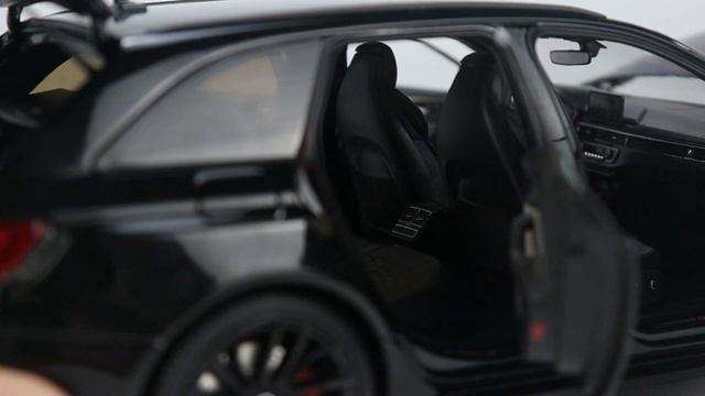 AUTOKOL 1:18 Audi RS4 (B9) Avant comes with Certificate and Extra Wheels Black(KLW000402) смотреть онлайн