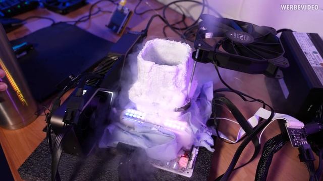 12900K - Impressive Overclocking Potential.... but there is one Manufacturer Faking OC Results смотреть онлайн