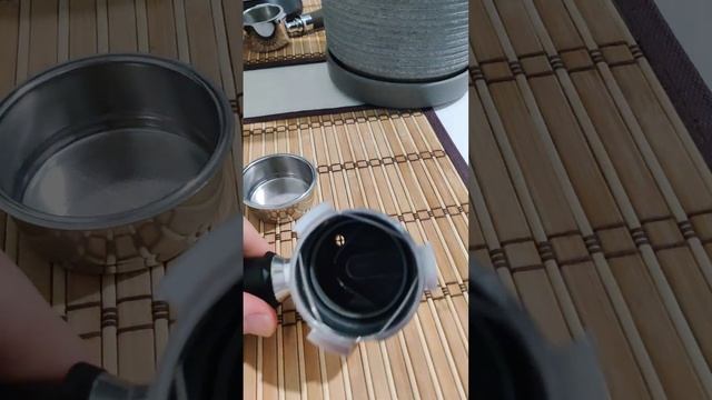 Бездонная корзина на рожке DE'LONGHI Dedica смотреть онлайн