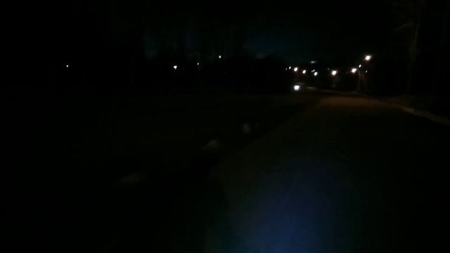 Быстрая езда на моноколесе KingSong KS-16S в темноте смотреть онлайн