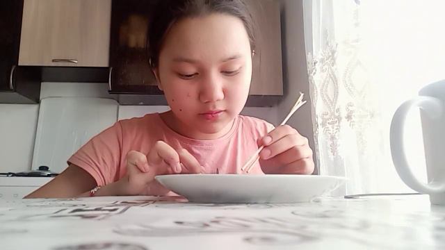 Мукбанг/С ИМБИРЬ/БАНАН/СОСИСКИ/Яйцо💓 смотреть онлайн