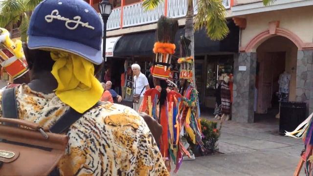 WALKING AROUND BASSETERRE IN (ST KITTS & NEVIS) EAST CARRIBEAN ISLAND смотреть онлайн