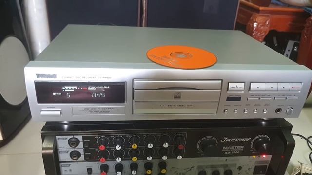 TEAC CD-RW890 смотреть онлайн