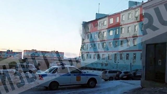 Сильный пожар произошел в жилом доме в Анадыре смотреть онлайн