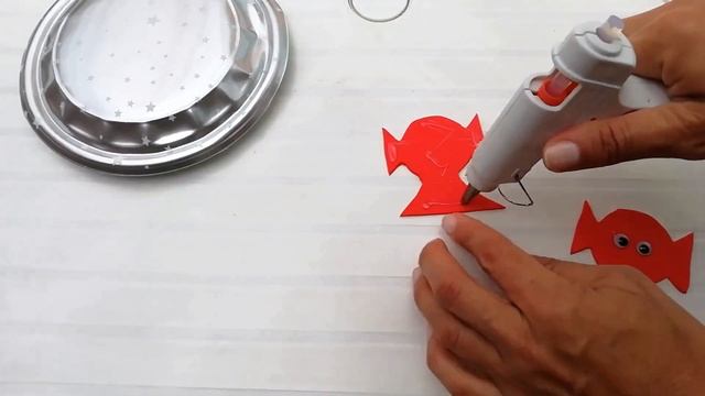 Как сделать летающую тарелку / Супер легкая поделка / Поделки в садик смотреть онлайн