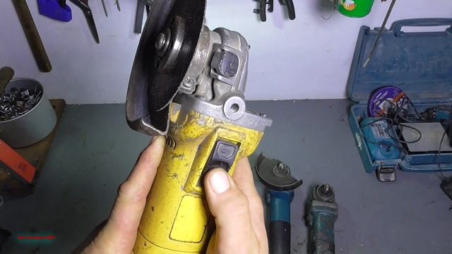 ✔ Так какая же болгарка лучше? Не покупай, пока не посмотришь! DeWalt или Makita смотреть онлайн