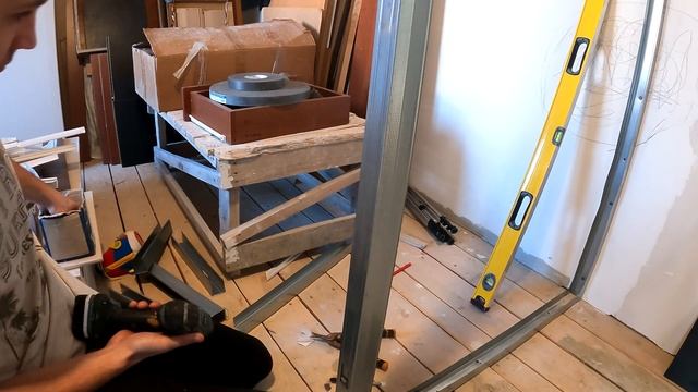 ? Продолжаю монтаж ГИПСОКАРТОНА своими руками (Часть 2 - стоечный профиль) смотреть онлайн