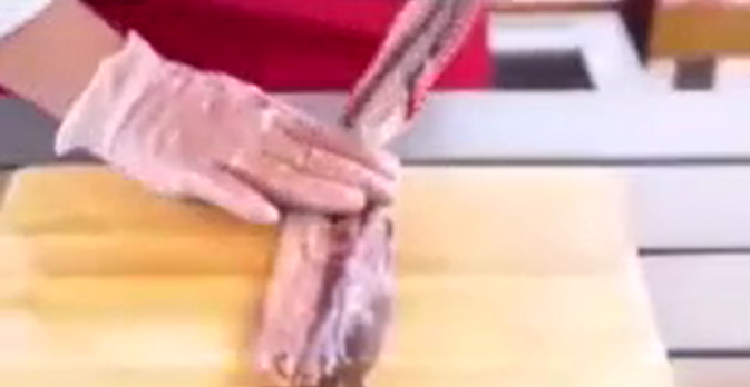 Собрала селёдку чтобы она жила! смотреть онлайн