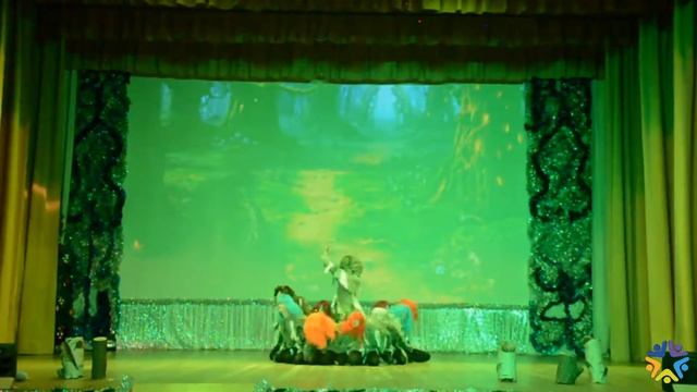 Новогоднее представление "Иван Царевич и Серый Волк" смотреть онлайн