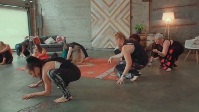 Ingredients for better fitness: lots of sass and attitude! смотреть онлайн