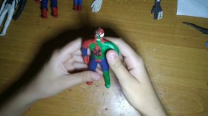 Фигурки человека паука из пластилина