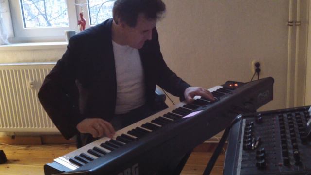 KORG M50 – The "Wake up" - Solo смотреть онлайн
