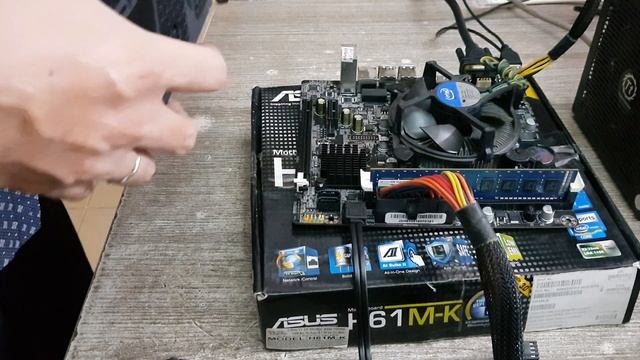 Mainboard H61 china bé xí l Gắn thử RX580 8GB lên không? смотреть онлайн