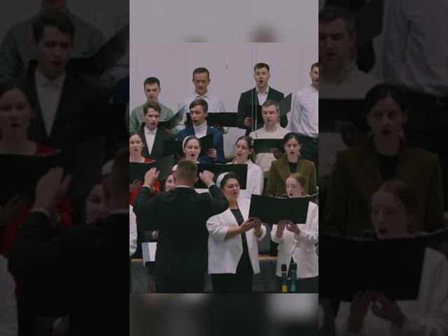 Спи младенец… Христианское пение в церкви смотреть онлайн