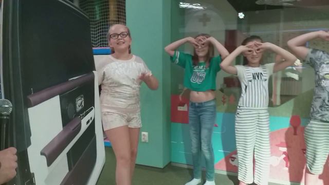 Зеленая школа. День Рождения Настюши смотреть онлайн