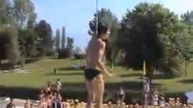 Неудачный прыжок в воду смотреть онлайн