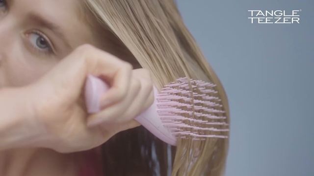 NEW - The Wet Detangler hairbrush from Tangle Teezer смотреть онлайн