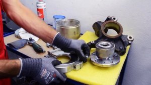 Правильная замена (запрессовка) ступицы поворотного кулака | Как диагностировать поломку ступицы?