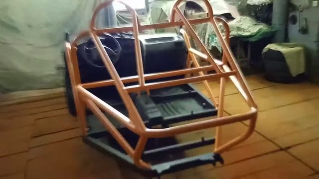 Самодельный трицикл из автомобиля ниссан примьера. Часть - 17. Рама покрашена. смотреть онлайн