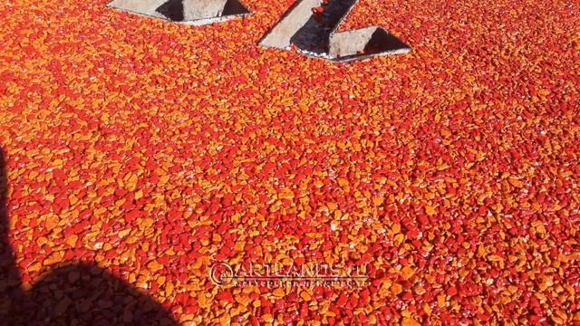 Цветник "Часы" в Александровском парке Санкт-Петербурга по технологии каменный ковёр Art Gravel смотреть онлайн