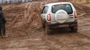 Лифтованная Chevrolet Niva  на 29 колесах
