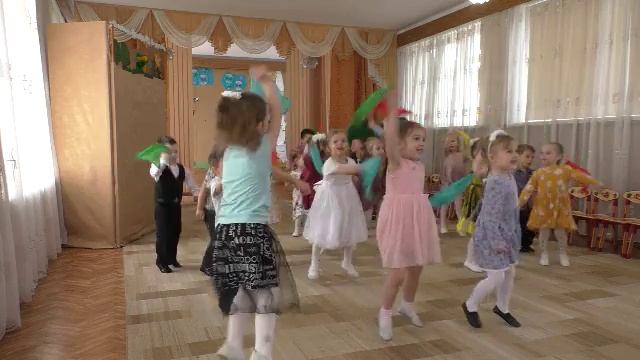 Путешествие с весенним лучиком (ко Дню Земли).mp4 смотреть онлайн