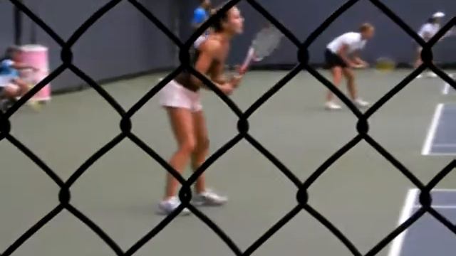 Alize Cornet Practising at 2008 US Open #2 смотреть онлайн