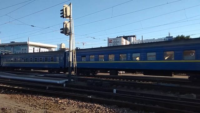 Влог - Обзор. Часть 1. Отправляем поезд Киев - Покровск с прицепными Киев - Днипро. Киев - Пасс смотреть онлайн