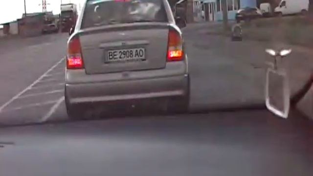 Лето, море, пляж))))), а мы уже домой( смотреть онлайн