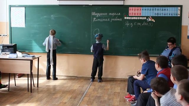 3 класс. Весна. Рисуем с завязанными глазами. Дима Швец и Дима Цецервов смотреть онлайн