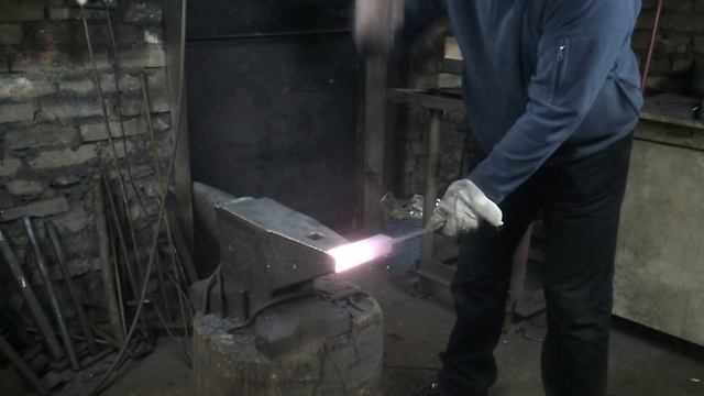 Ковка полосы . Горячая ковка металла своими руками смотреть онлайн