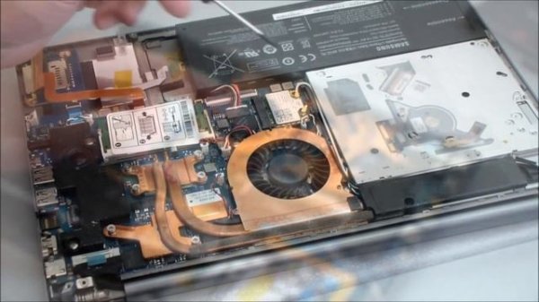 Samsung NP700 Notebook RAM Upgrade SSD einbauen Akku wechseln Lüfter reinigen