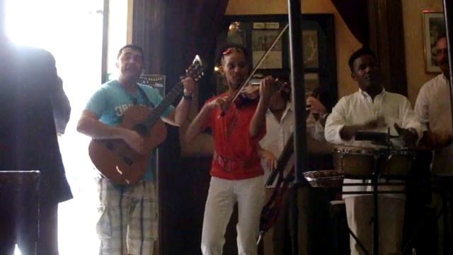 19 DIAS Y 500 NOCHES EN LA HABANA BAR EL FLORIDITA смотреть онлайн