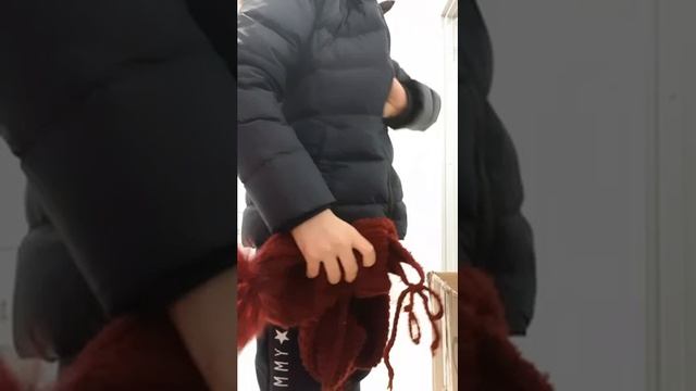 Весь день со мной сезон#2 уронила телефон в снег??? смотреть онлайн