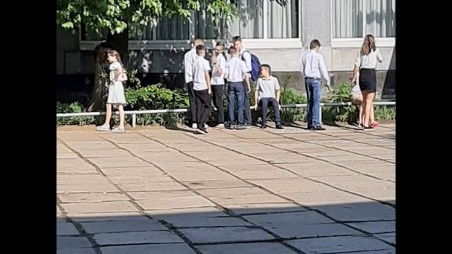 Последний звонок в школе 19 г. смотреть онлайн