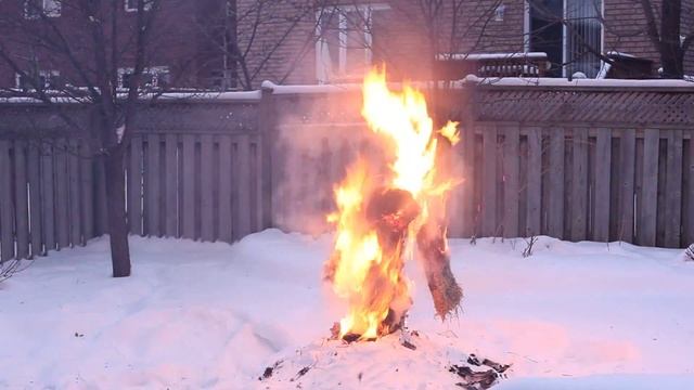 Проводы Масленицы в Канаде (Burning Maslenitsa doll) смотреть онлайн