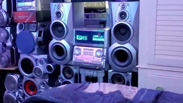 Aiwa XH-A1000 bass test смотреть онлайн