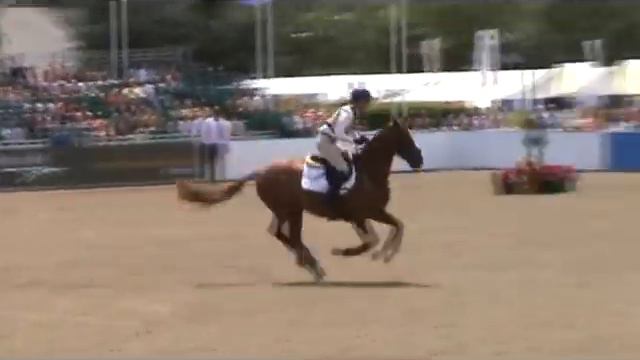 Flora Harris on Law Choice- Express Eventing (Cross Country) смотреть онлайн