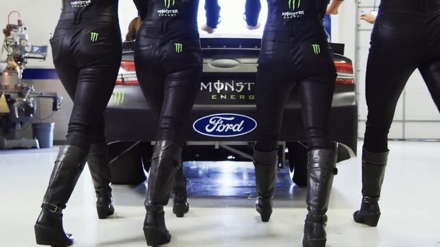 Monster Energy Girls Help Kurt Busch Prepare for NASCAR Playoffs смотреть онлайн