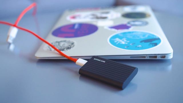 (SSDs vs HHDs) What's The Difference Between SSD and HDD? смотреть онлайн
