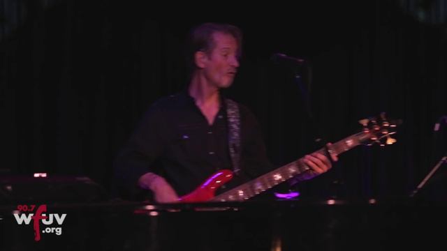 Joe Jackson - "If It Wasn't For You" (FUV Live at The Cutting Room) смотреть онлайн
