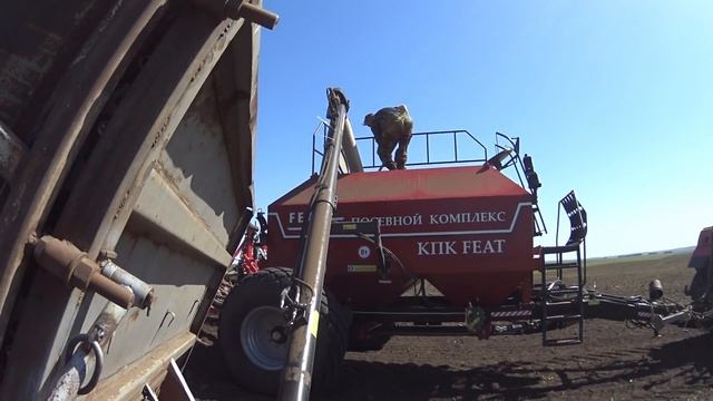 КИРОВЕЦ К 742 МСт. РЕМОНТ БДТ 6ПР. МТЗ 892 едем заправлять сеялку (Сезон 2020) смотреть онлайн