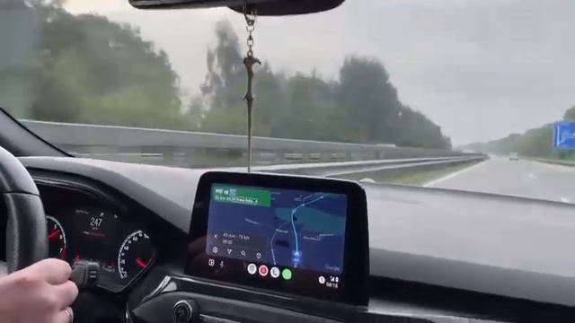 263 KP/H Ford Focus MK4 ST wagon смотреть онлайн