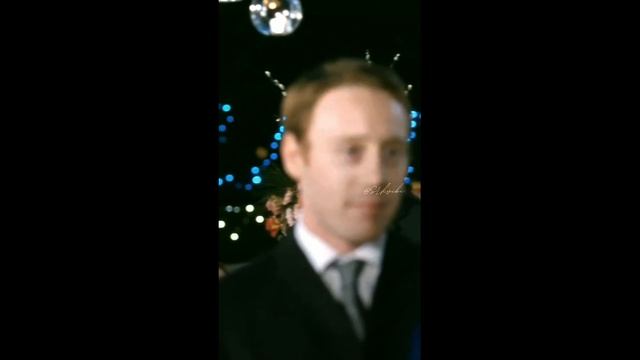 Шахрукх Кхан сменил имя и фамилию ради Гаури! Секреты Шаха из книги о Шахрукх Кхане/Bollynews-India смотреть онлайн