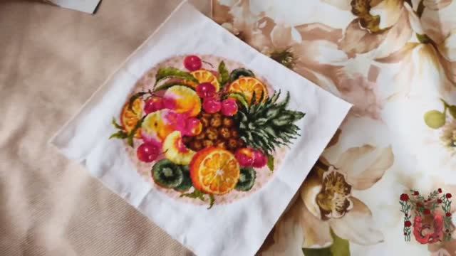 Оформляем вышивку в подушку