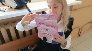 ???АСМР в школе|обзор сумочки/ASMR first day at school|Overview of what's in the purse???