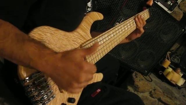 Fat Neck Bunker Bass смотреть онлайн